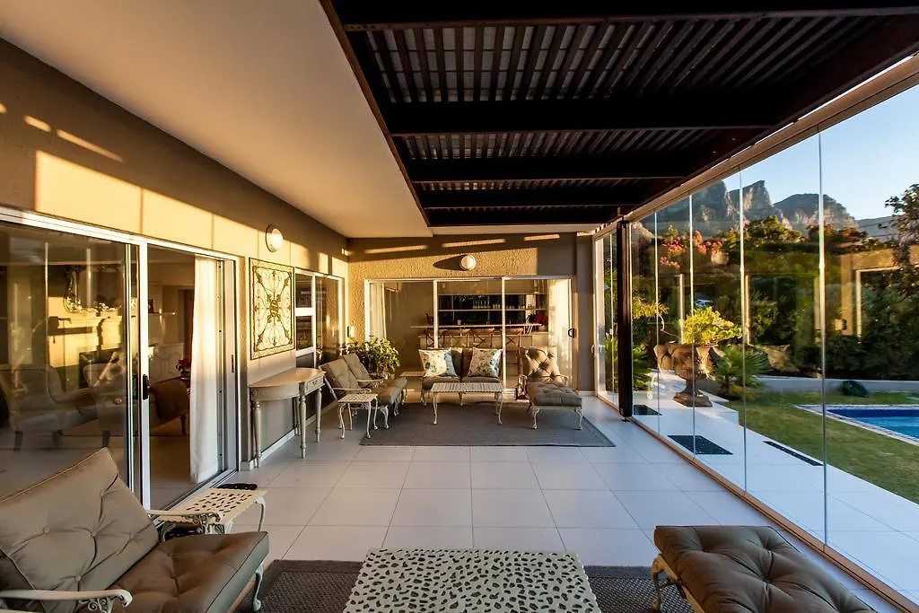 Villa On 1St Crescent Cape Town 0*,