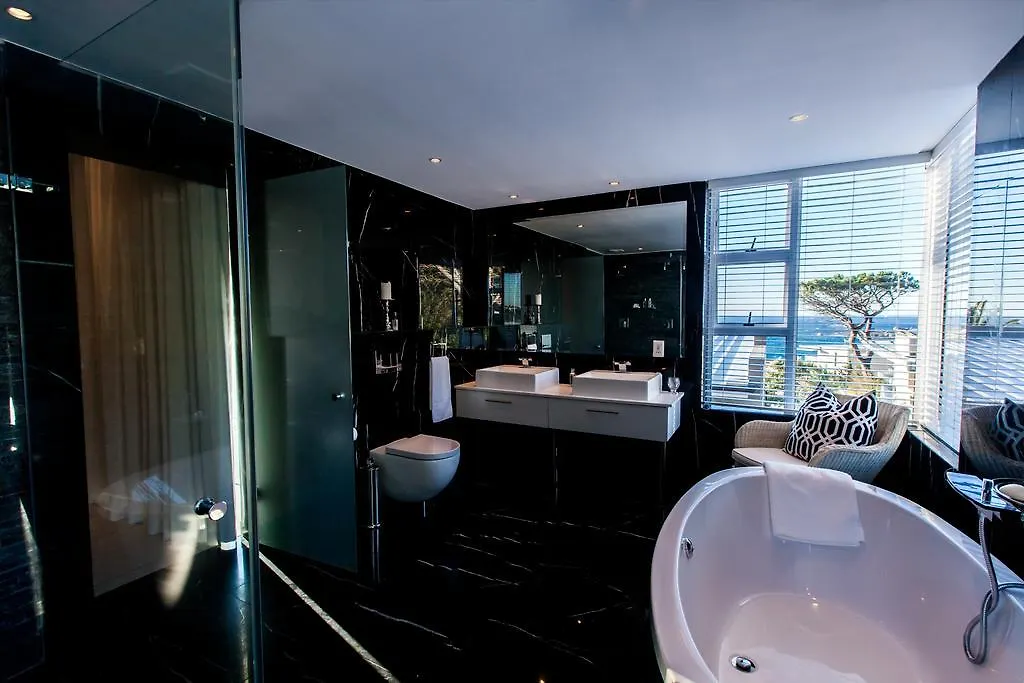 Villa On 1St Crescent Cape Town South Africa
