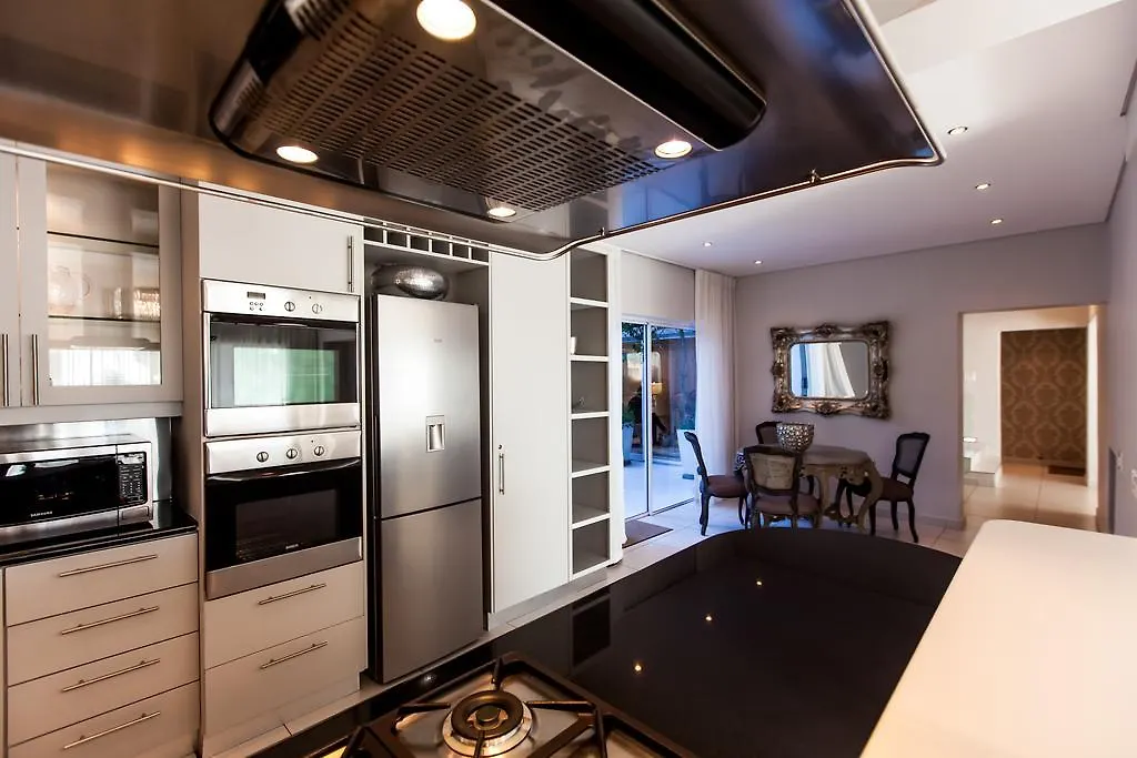 Villa On 1St Crescent Cape Town
