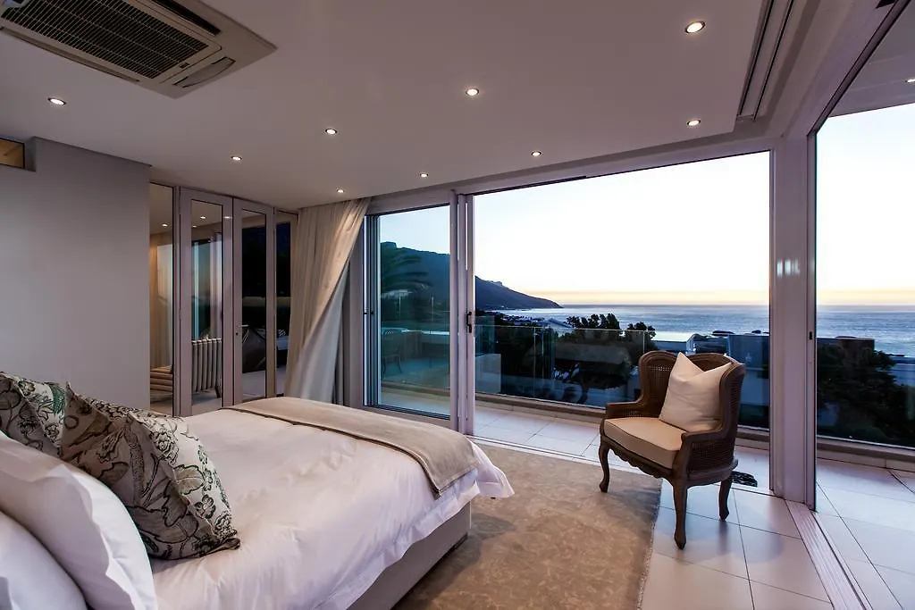 Villa On 1St Crescent Cape Town