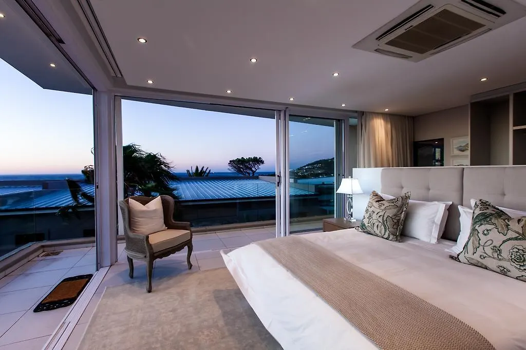 Villa On 1St Crescent Cape Town
