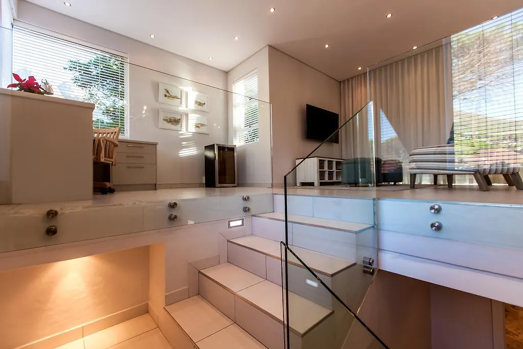 Villa On 1St Crescent Cape Town